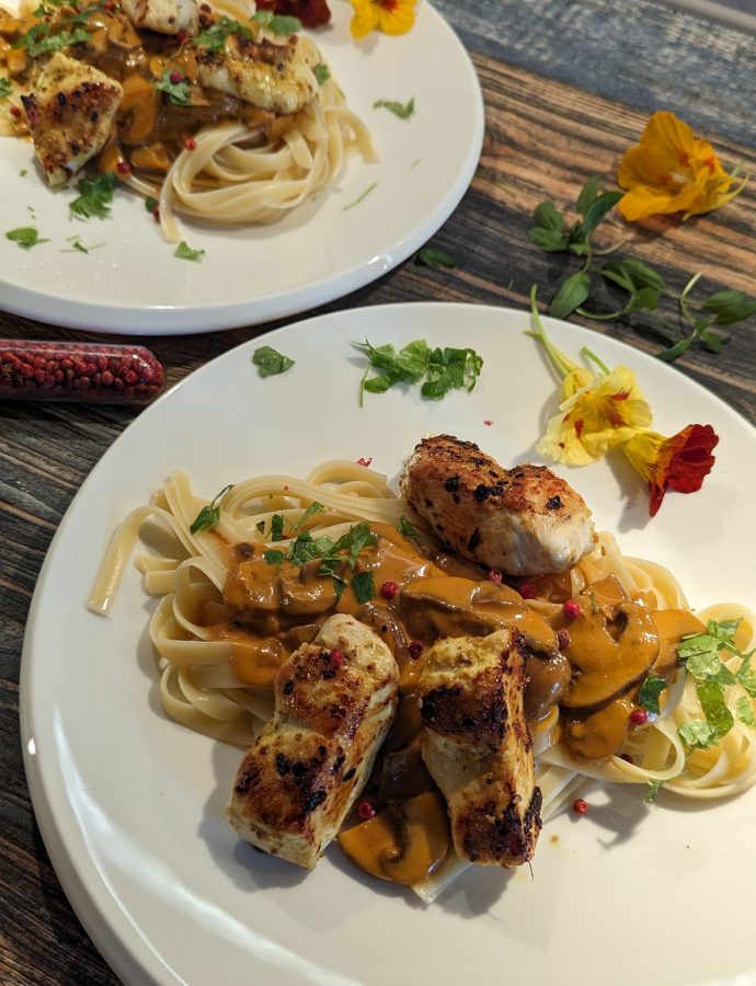 Hähnchenbrust, Pasta und (beste) Champignonsauce