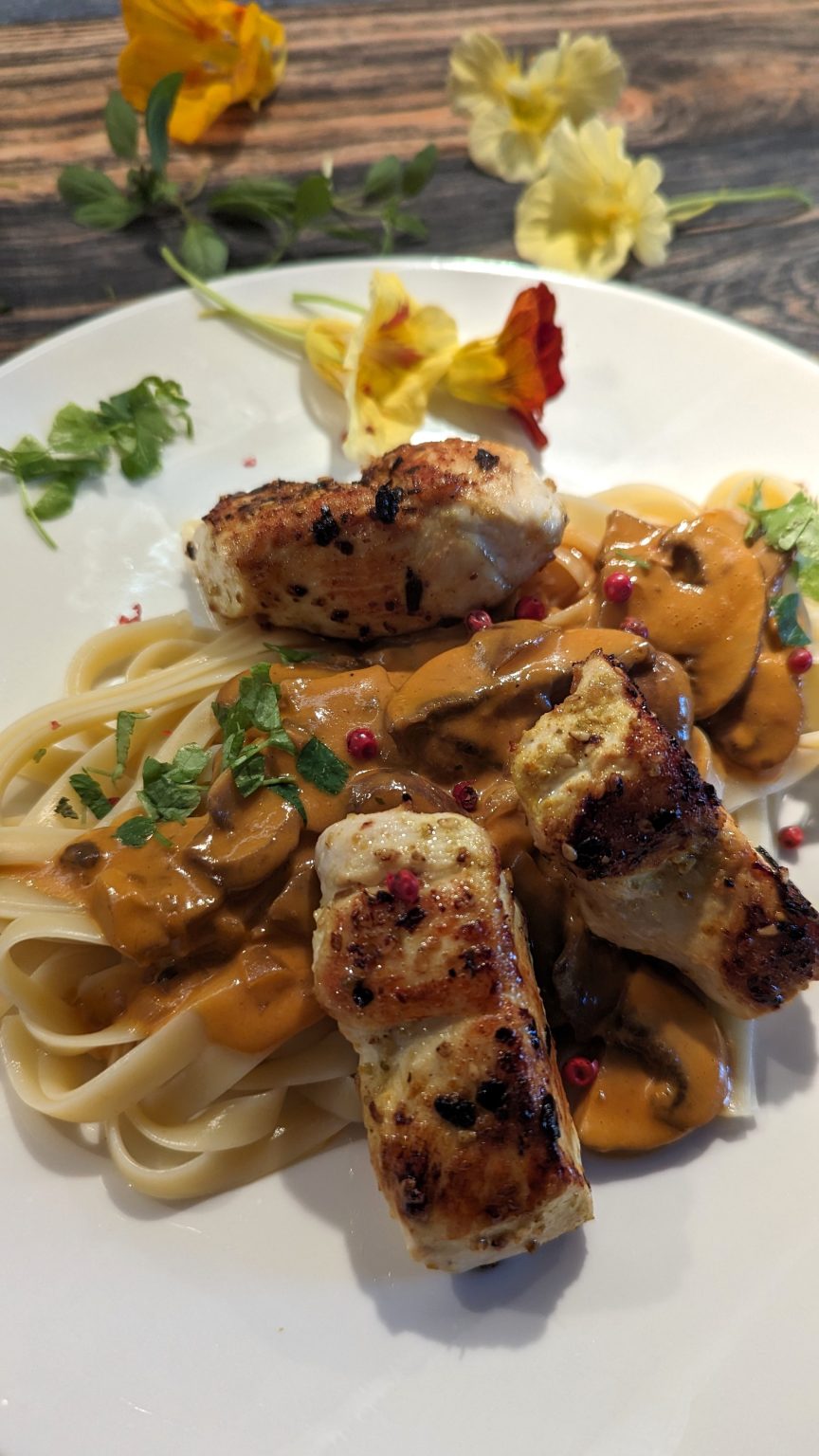 Hähnchenbrust, Pasta und (beste) Champignonsauce – claudis kitchen Hähnchenbrust, Pasta und (beste) Champignonsauce – claudis kitchen