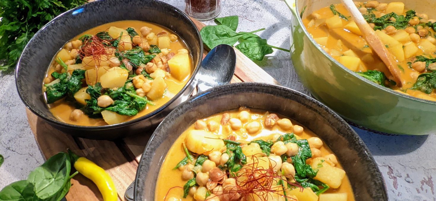 Massaman-Curry mit Kichererbsen und Spinat
