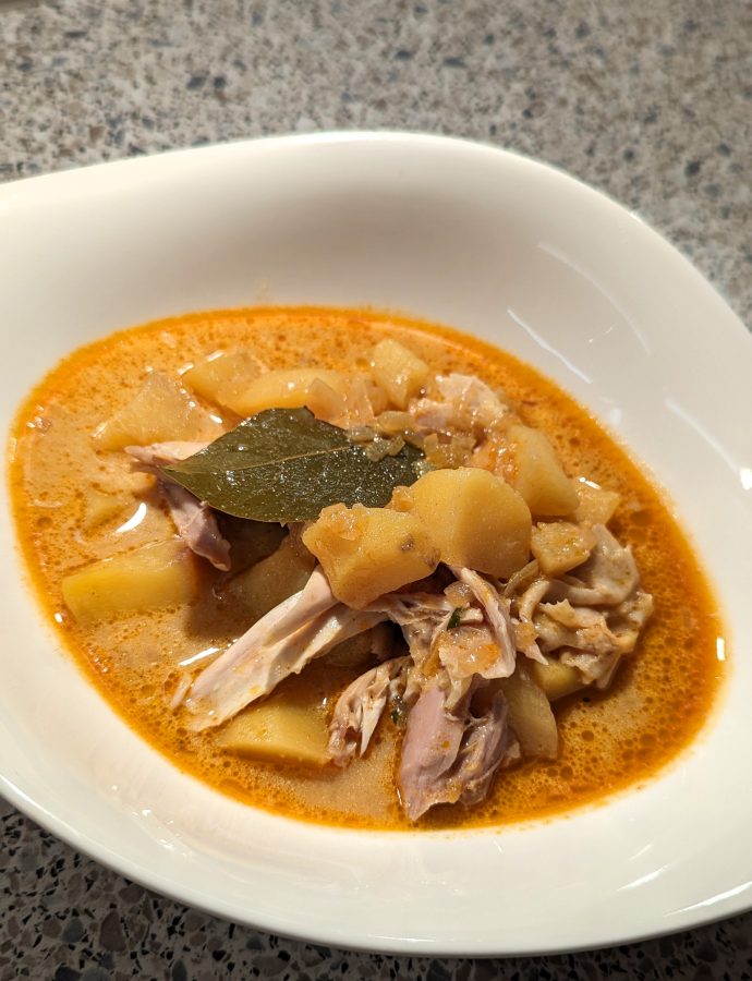 Omas Hähnchen-Kartoffel-Gulasch