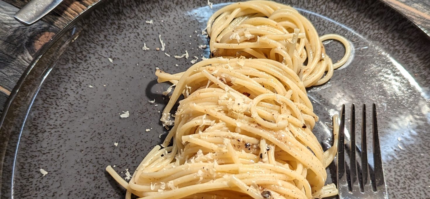 Spaghetti cacio e pepe