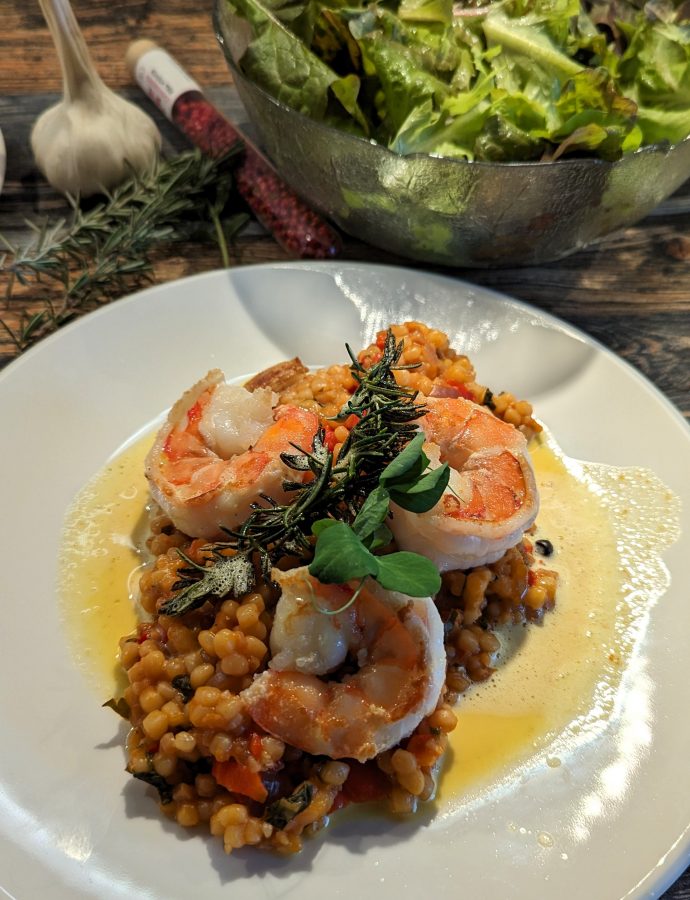 Fregola sarda mit Riesengarnele und Safransauce