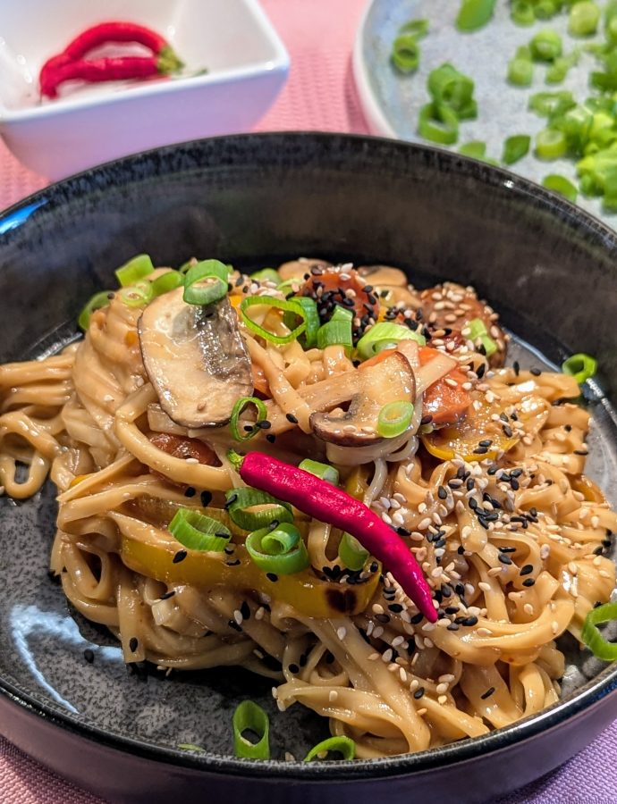 Asiatische Udon Nudeln