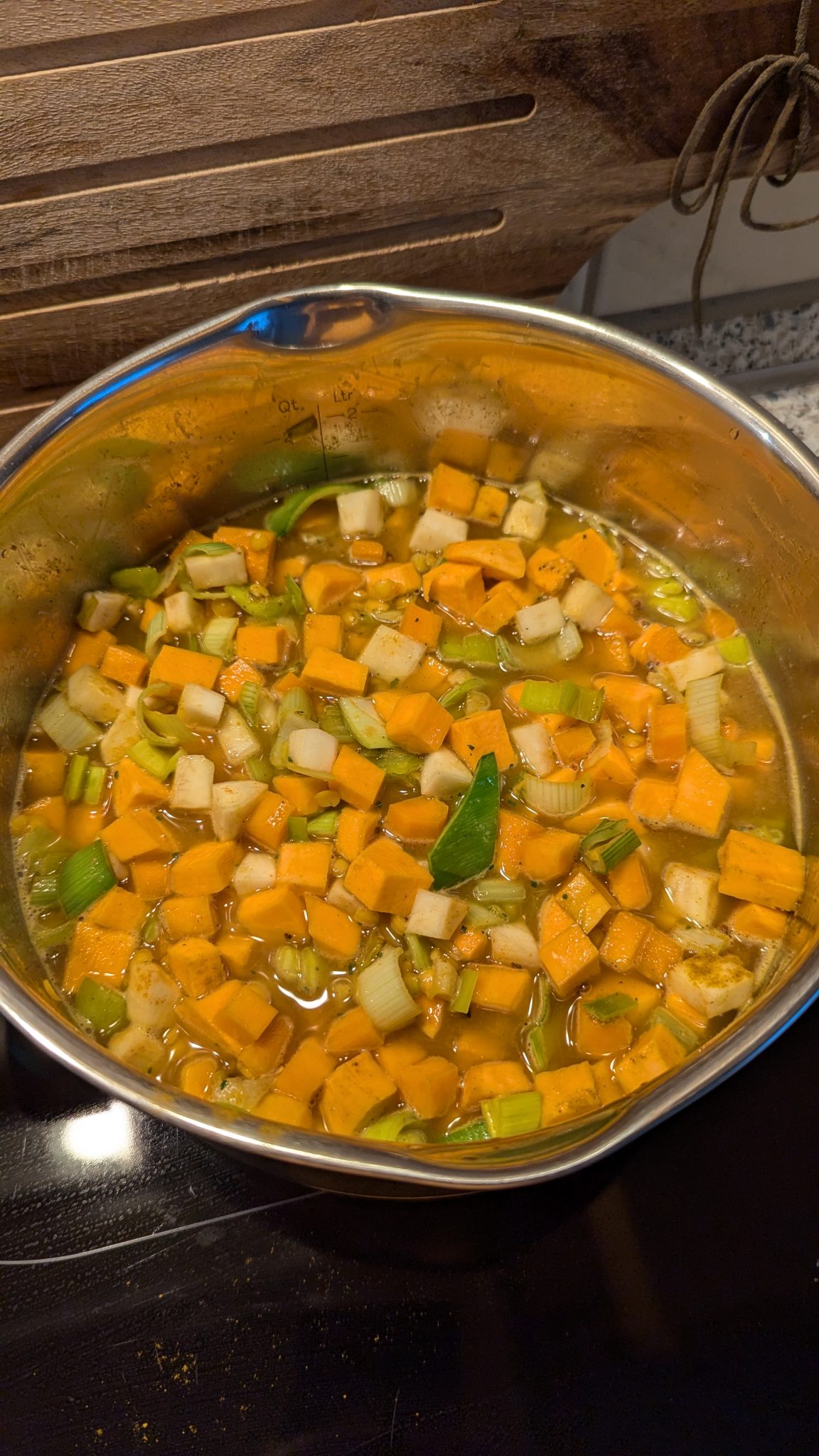 Gelbe Linsen Dal mit Süßkartoffeln – claudis kitchen