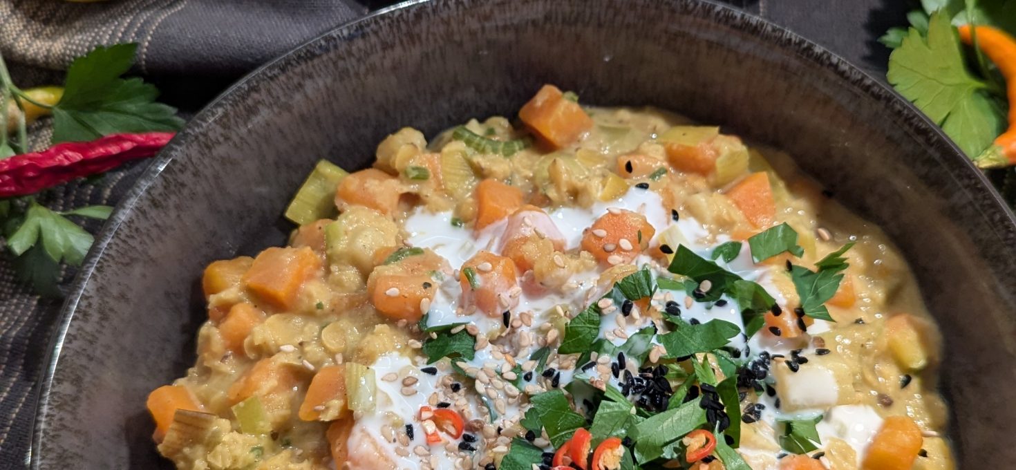 Gelbe Linsen Dal mit Süßkartoffeln