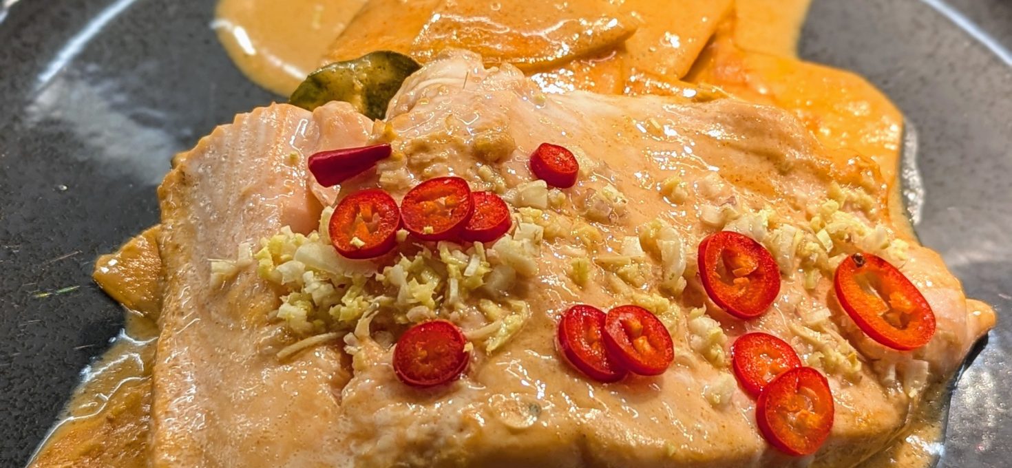 Lachs mit Süsskartoffeln, Zitronengras und Ingwer