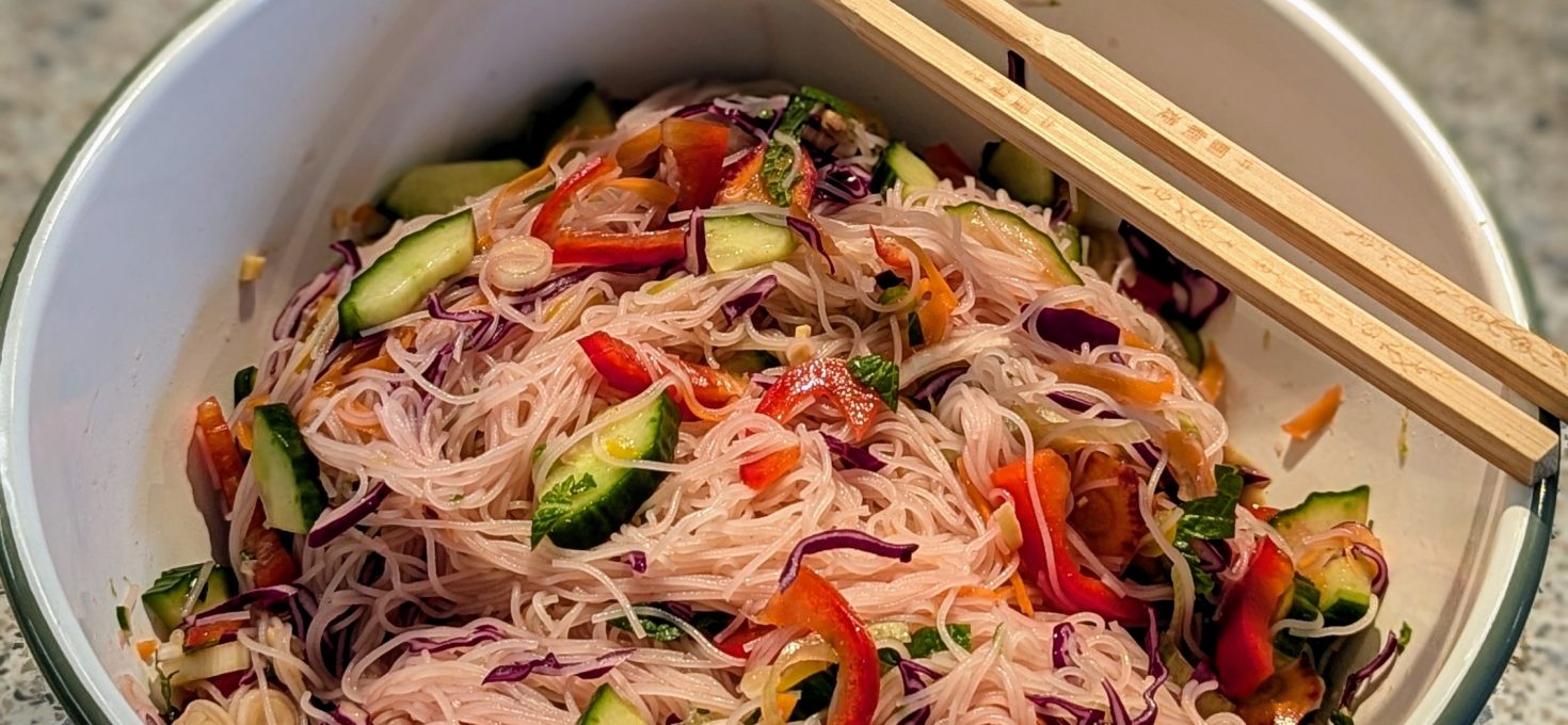 Glasnudelsalat mit Gemüse
