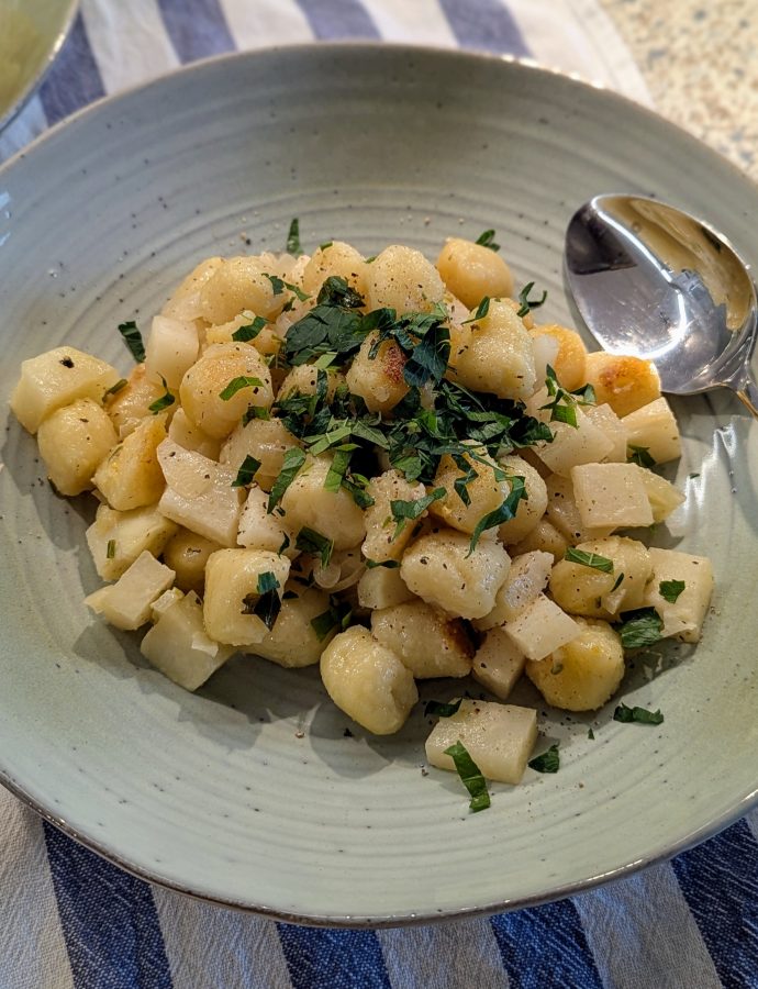 Kohlrabi mit Gnocchi in Zitronensauce