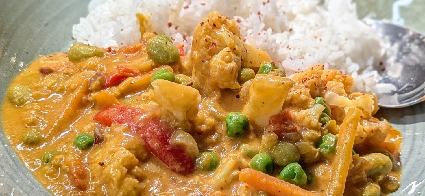 Blumenkohl-Curry mit Erbsen