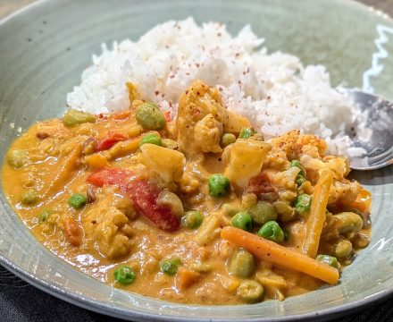 Blumenkohl-Curry mit Erbsen