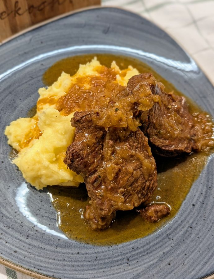 Mamas Zwiebelfleisch vom Rind: zart, saftig, kräftig!