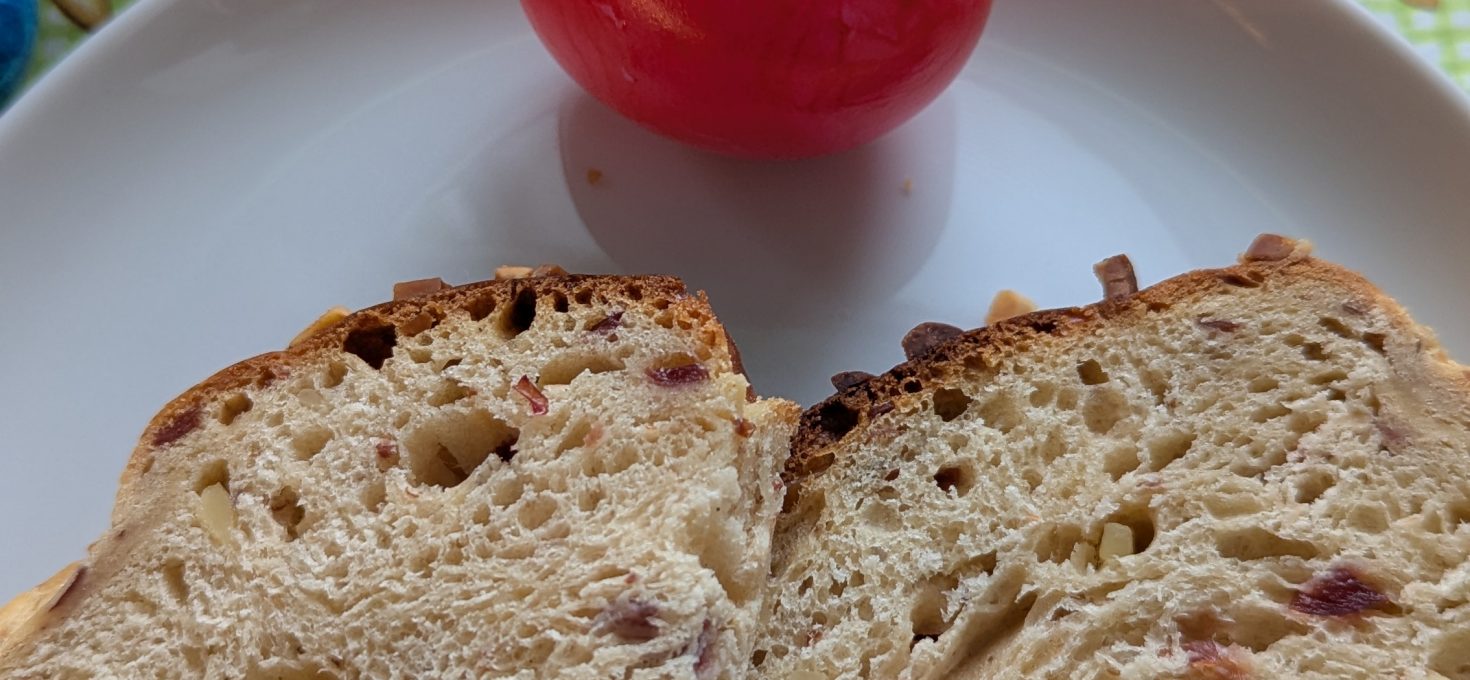 Fruchtiges Cranberry-Osterbrot