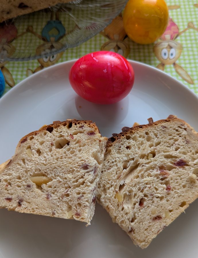 Fruchtiges Cranberry-Osterbrot