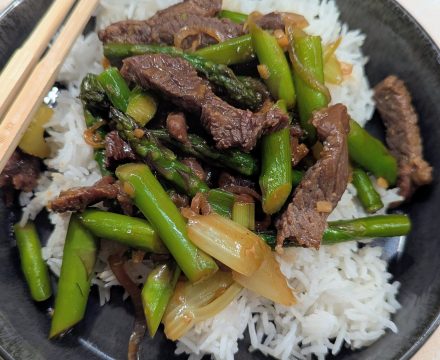 Nua Pad Nam Man Hoy: Thailändisches Rindfleisch in Austernsauce