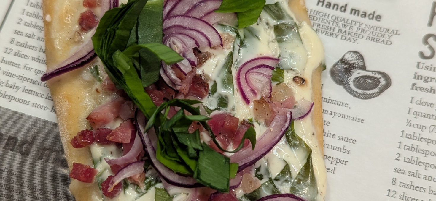 Laugen-Flammkuchen-Schiffchen