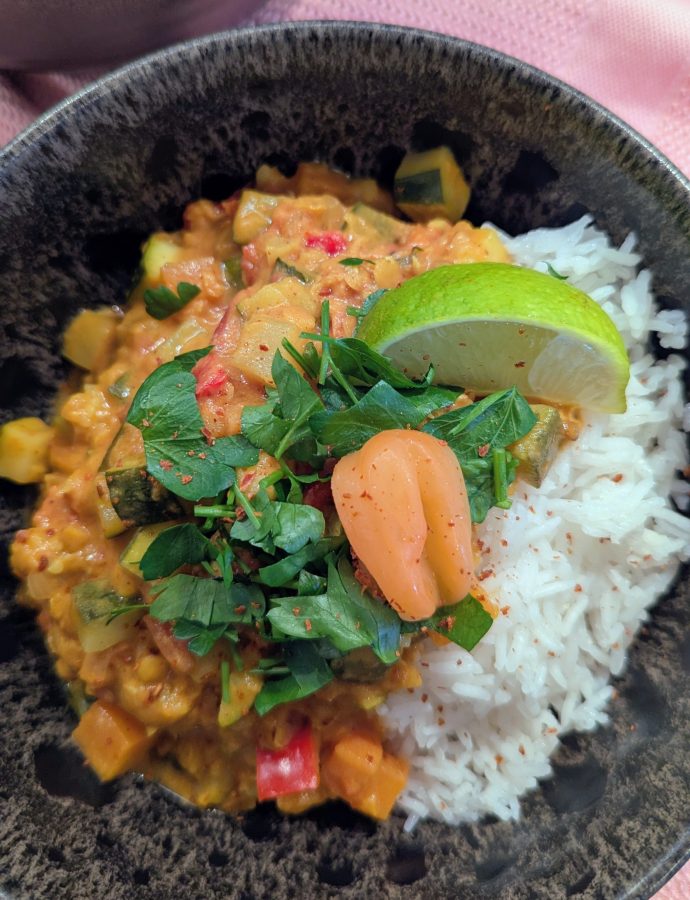Gemüse Tikka Masala mit roten Linsen