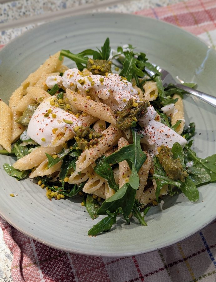 Zitronen-Parmesan-Pasta-Salat mit Rucola & Burrata 🍋